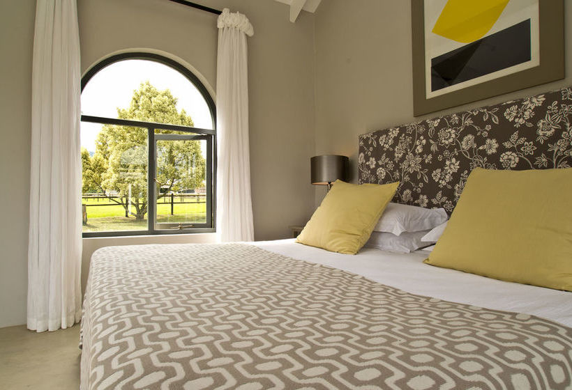 Rare Earth Country House 4