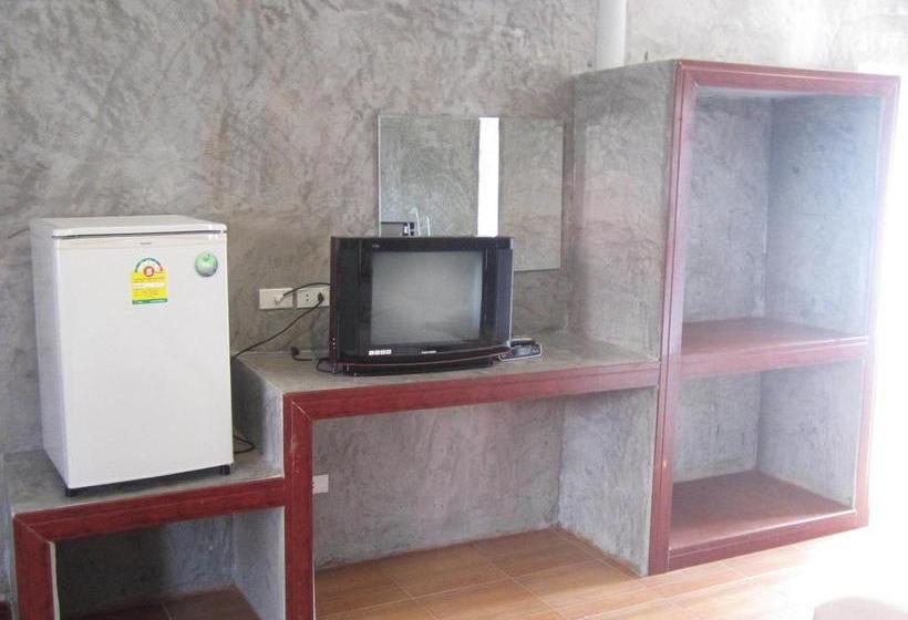 Hotel Charung Bungalows 10