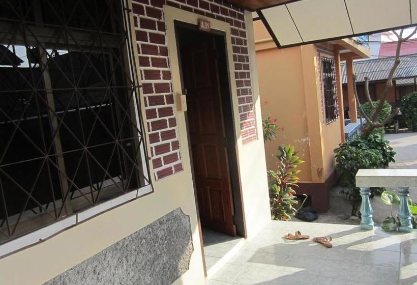 Hotel Charung Bungalows 18