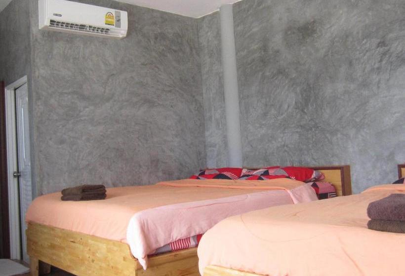 Hotel Charung Bungalows 3