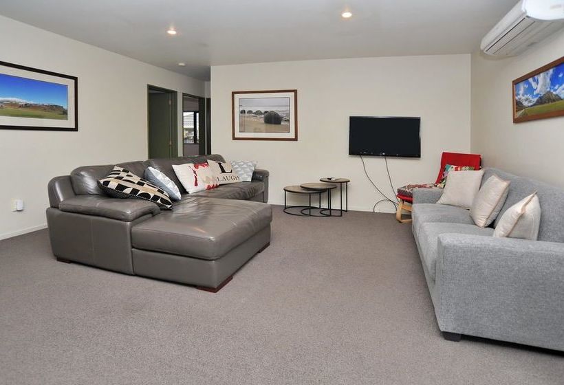 Kea Lodge Christchurch Holiday Homes 10