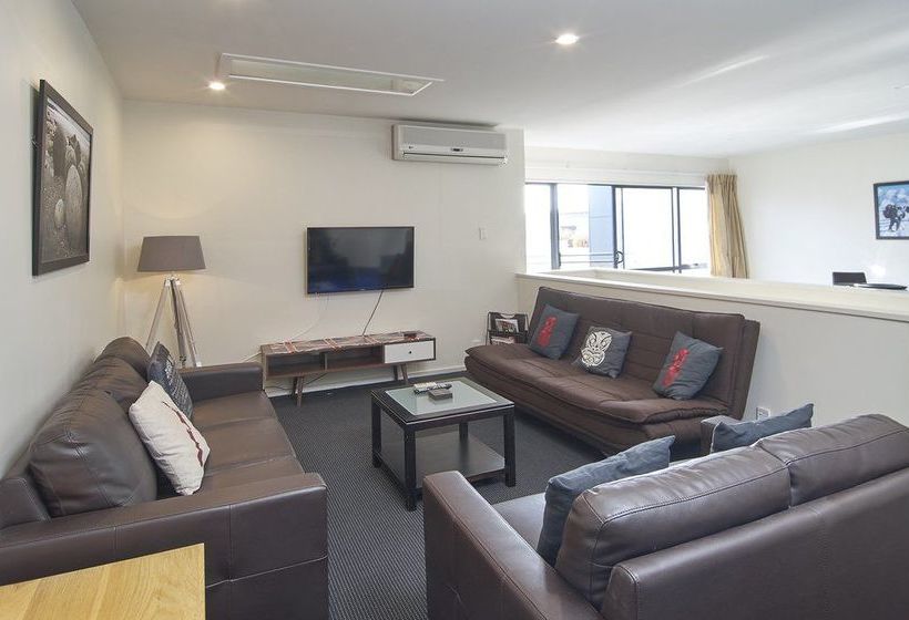 Riccarton Loft 7