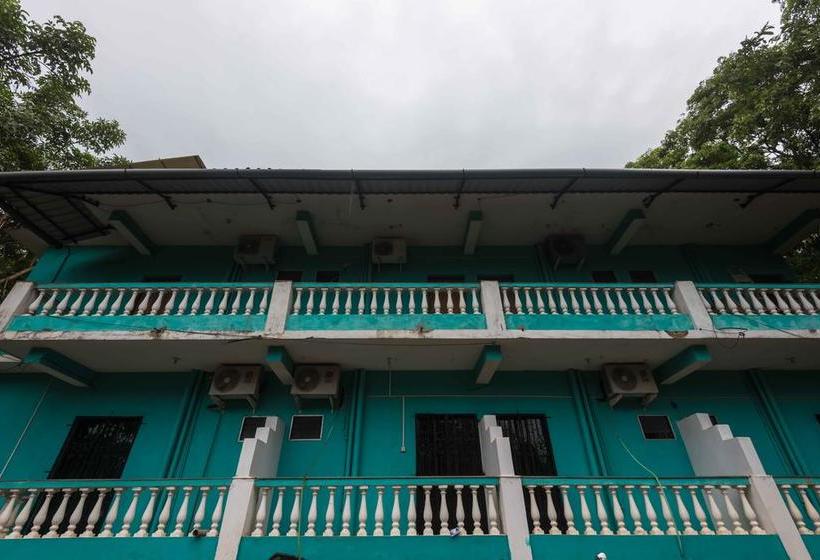 Hotel Oyo Stayout For Partying At Club Cabana 6