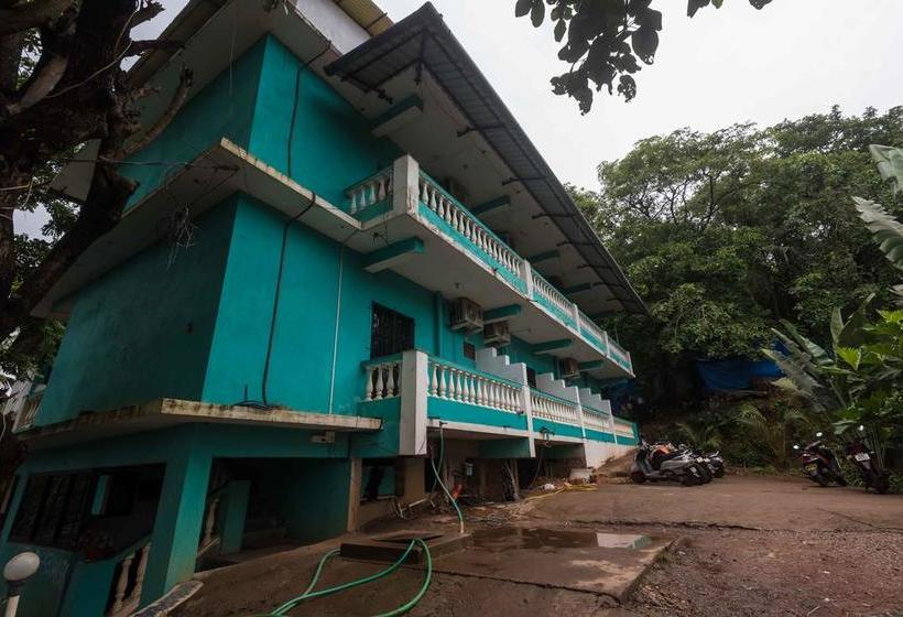 Hotel Oyo Stayout For Partying At Club Cabana 7