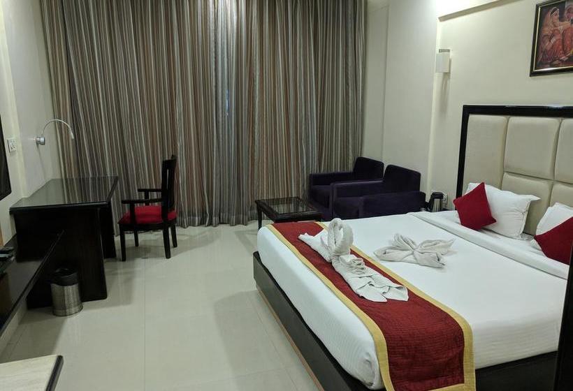 Hotel Chandra Imperial 1