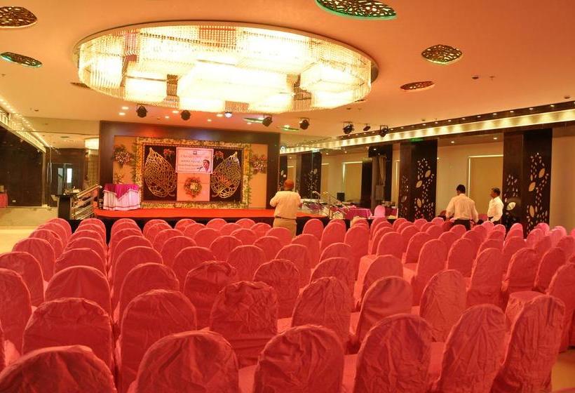 Hotel Chandra Imperial 7