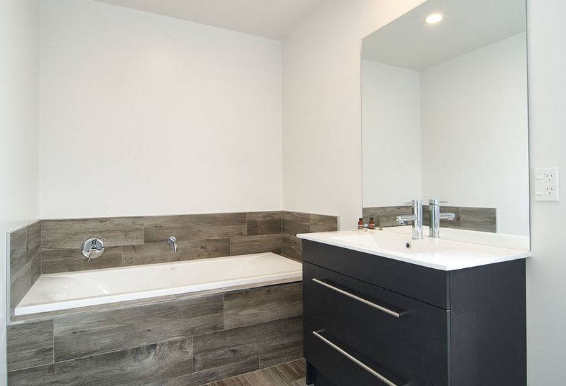 Hutcheson Street Villa 13