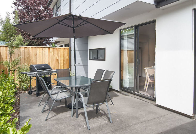 Hutcheson Street Villa 18