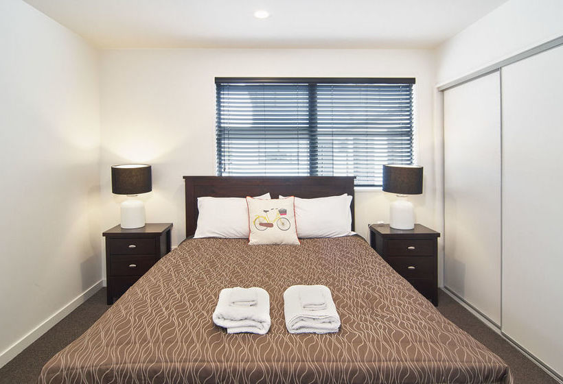 Hutcheson Street Villa 3