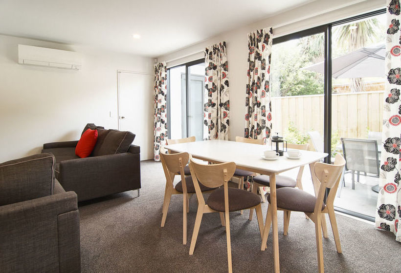 Hutcheson Street Villa 5