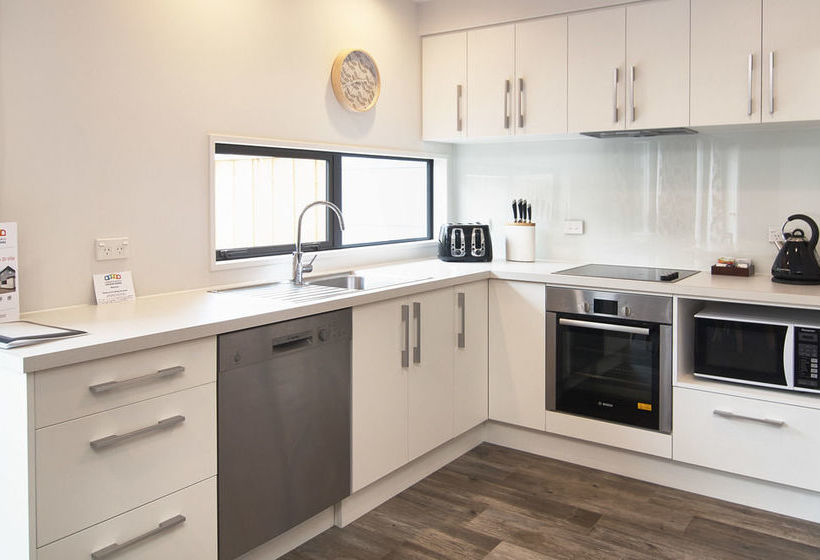 Hutcheson Street Villa 6