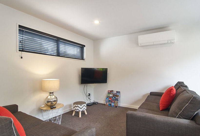 Hutcheson Street Villa 7