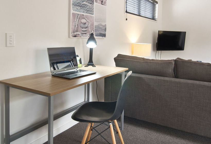 Hutcheson Street Villa 8