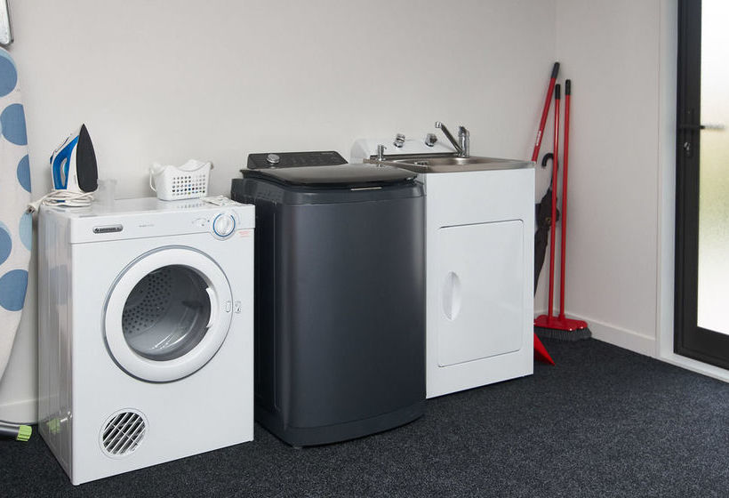 Hutcheson Street Villa 9