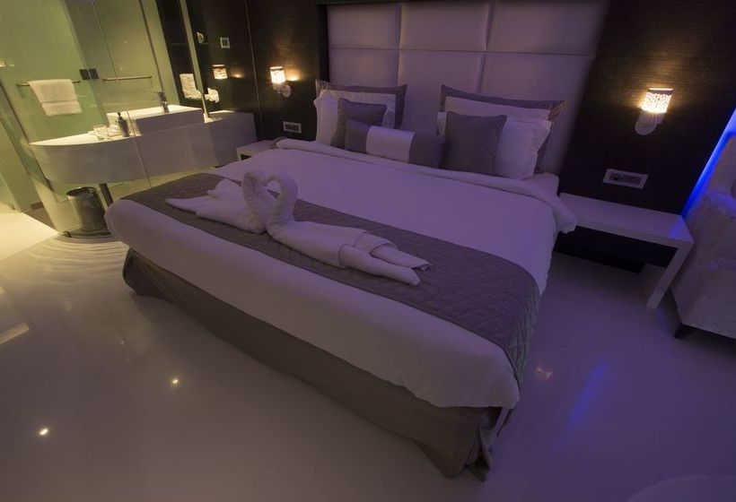 The E Hotel At Eskay Resorts 13