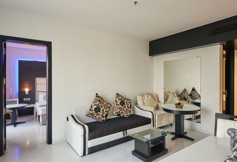 The E Hotel At Eskay Resorts 18