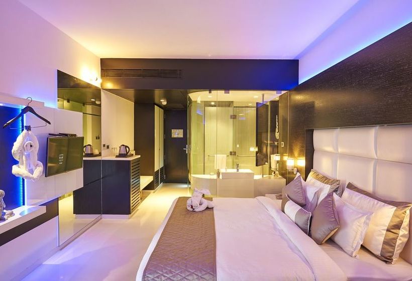 The E Hotel At Eskay Resorts 8