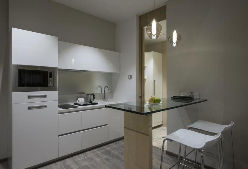 Hotel Eastin Residences Vadodara 12