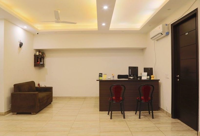 Fabhotel Daffodils Inn 1