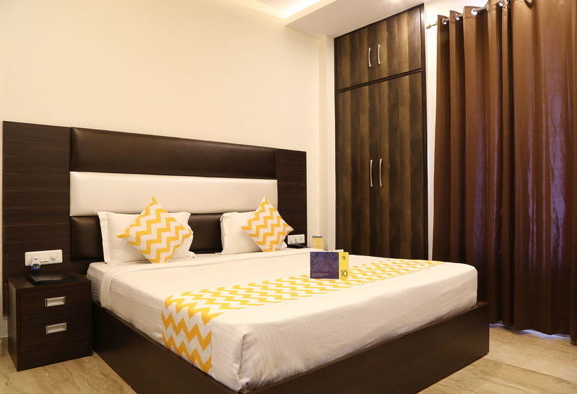 Fabhotel Daffodils Inn 12