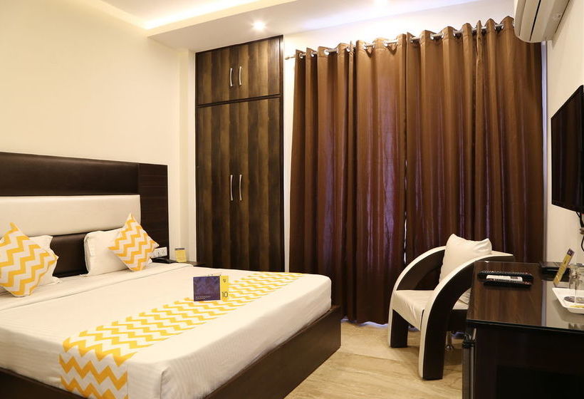 Fabhotel Daffodils Inn 7