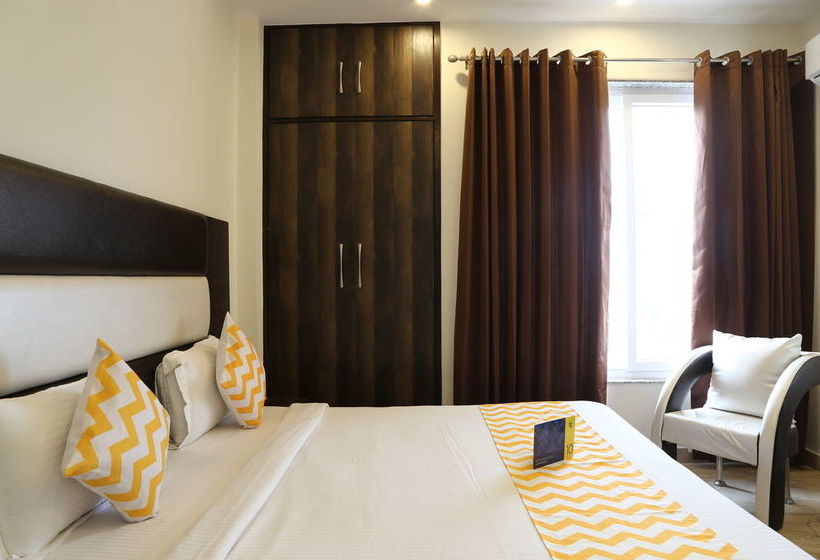 Fabhotel Daffodils Inn 9