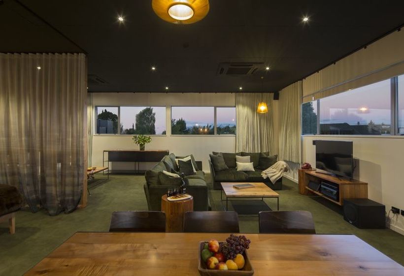 Hotel The Cinema Suites Te Anau