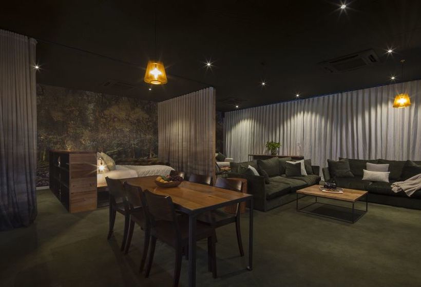 Hotel The Cinema Suites 10