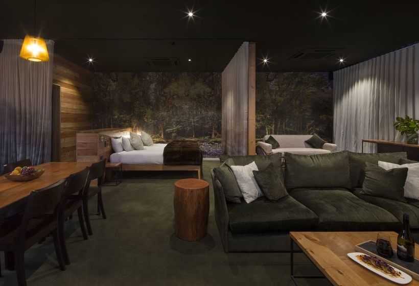 Hotel The Cinema Suites 11