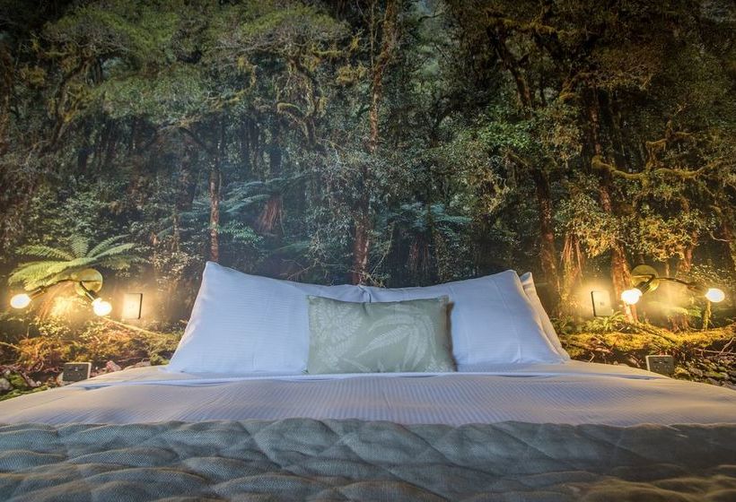 Hotel The Cinema Suites 8