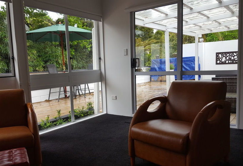 Bed and Breakfast A Bit Of New York In Whanganui Home Stay 14