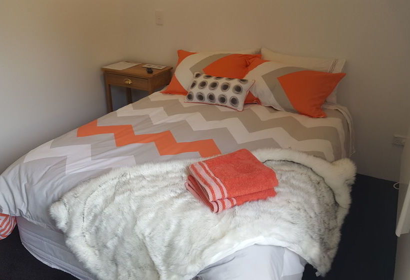 Bed and Breakfast A Bit Of New York In Whanganui Home Stay 5