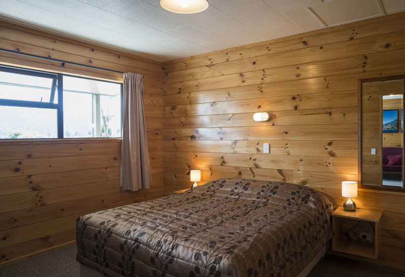 Fox Glacier Motel & Holiday Park 2