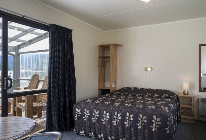 Fox Glacier Motel & Holiday Park 8