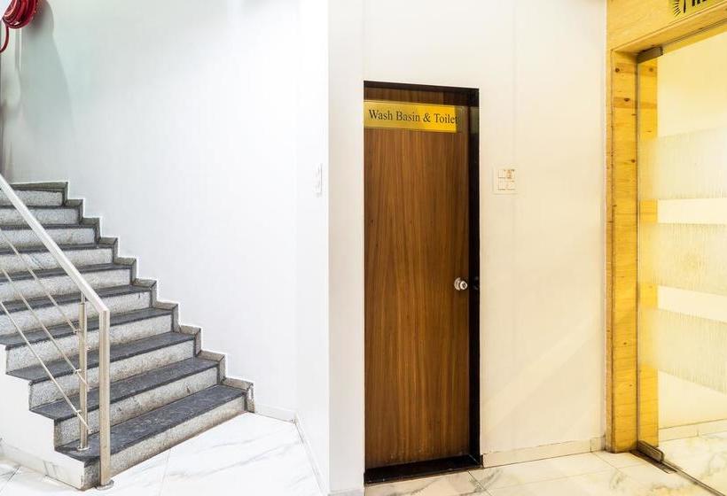 Hotel Treebo House Khas 14