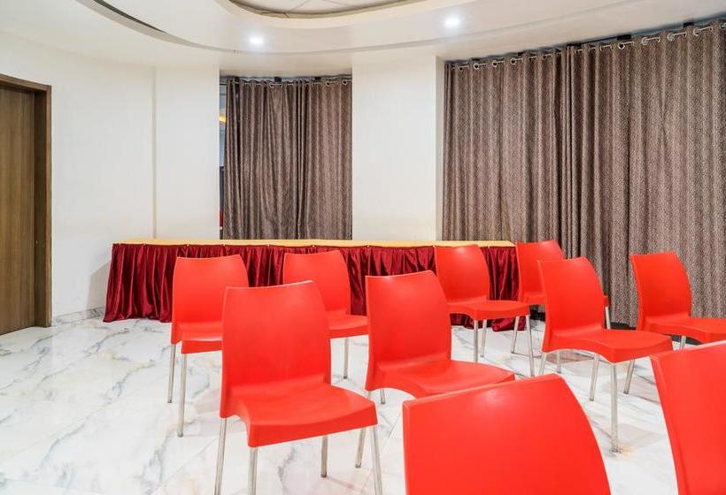 Hotel Treebo House Khas 15