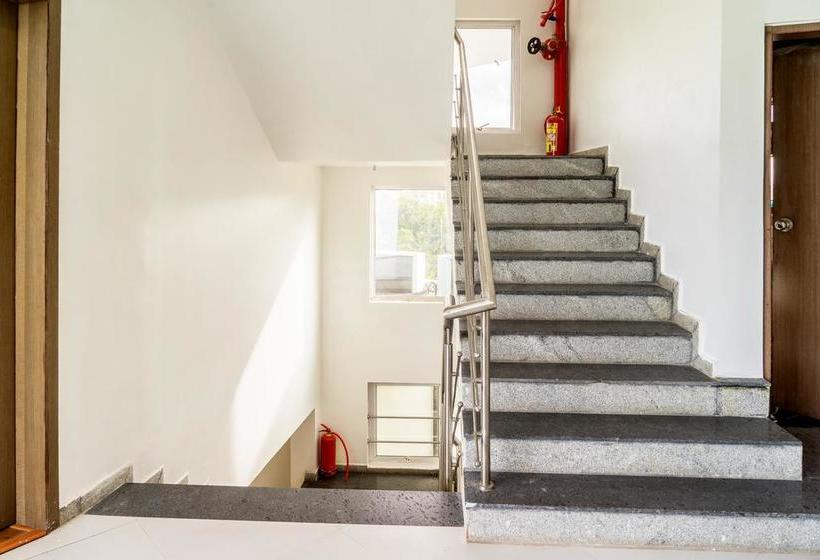 Hotel Treebo House Khas 2