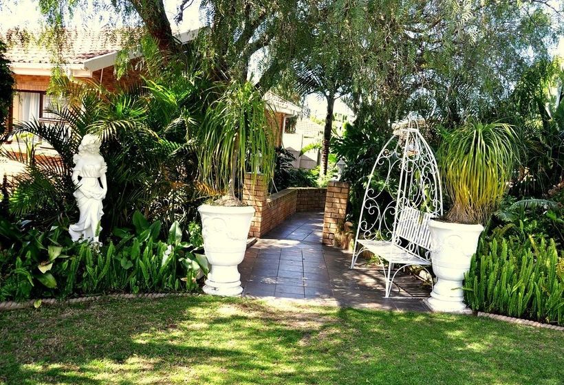 Pension Cape Wine Route Guesthouse