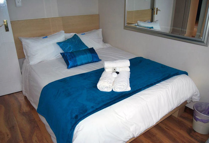 Pension Cape Wine Route Guesthouse 10