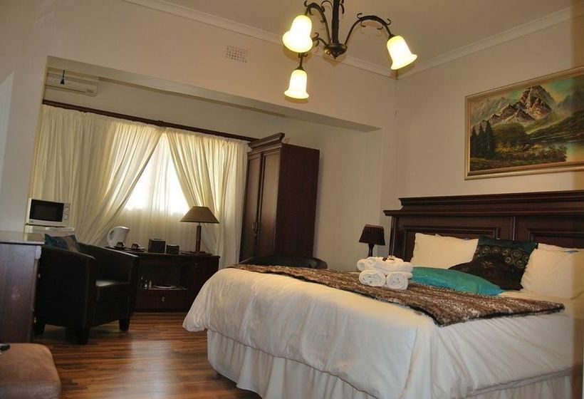 Pension Cape Wine Route Guesthouse 13