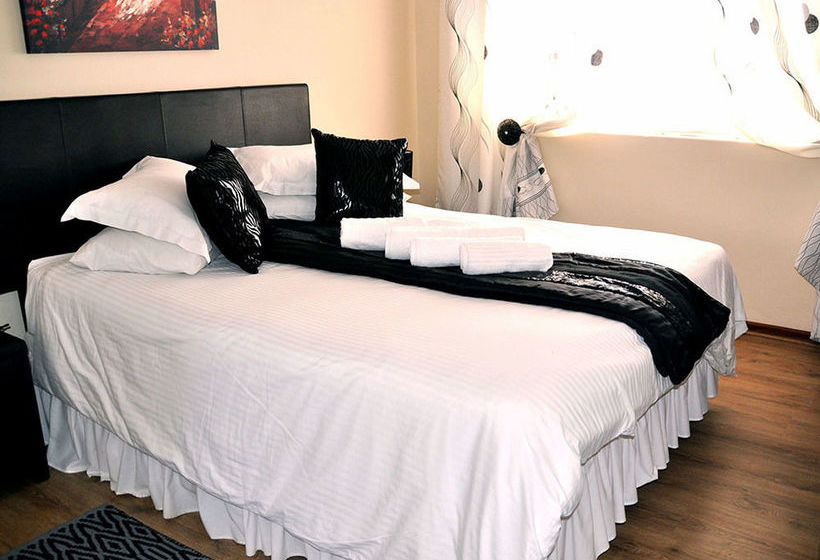 Pension Cape Wine Route Guesthouse 3