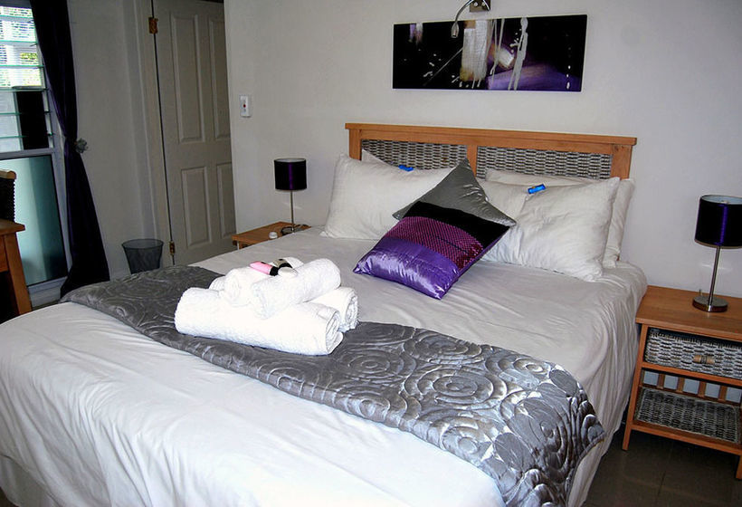 Pension Cape Wine Route Guesthouse 5