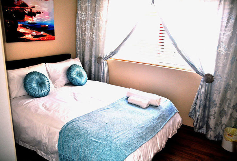 Pension Cape Wine Route Guesthouse 9