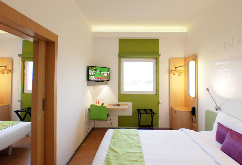 Hotel Caspia Pro Chennai Omr 11