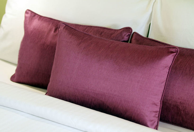 Hotel Caspia Pro Chennai Omr 16