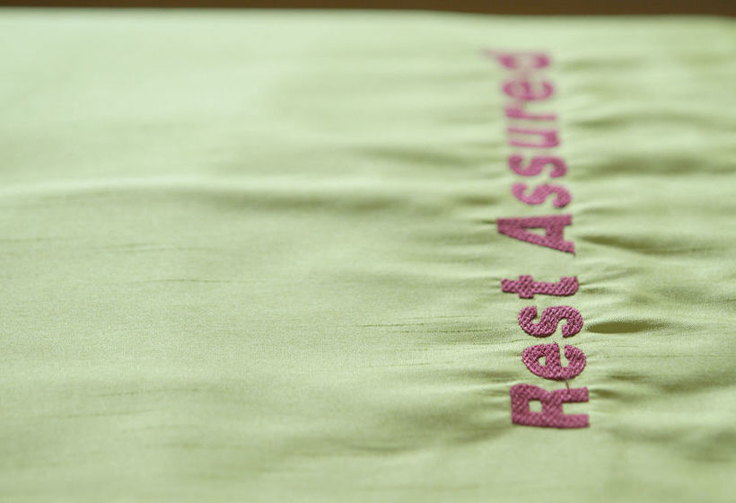 Hotel Caspia Pro Chennai Omr 20