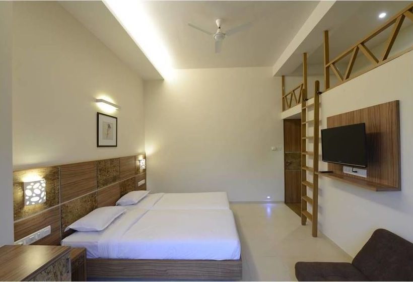 Hotel Crystal County Resort 4