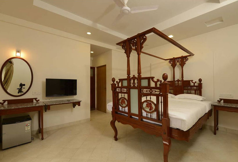 Hotel Crystal County Resort 5