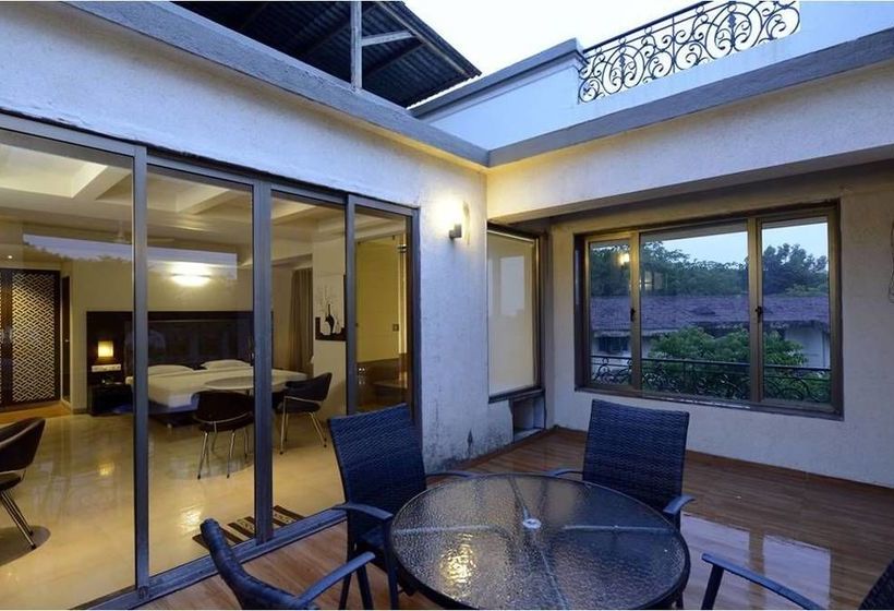 Hotel Crystal County Resort 6