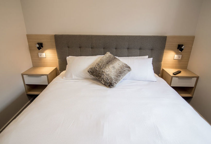 Te Anau Deluxe Apartments 10